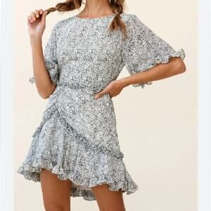 🆕 Here Comes The Sun Leona half sleeve frill trim floral mini dress NWT size M